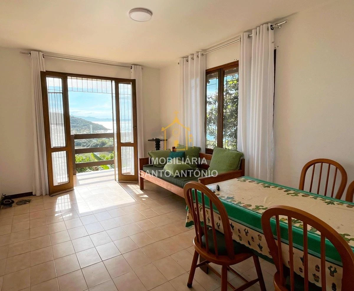 3-bedroom house with a water view in Florianópolis — photo 10