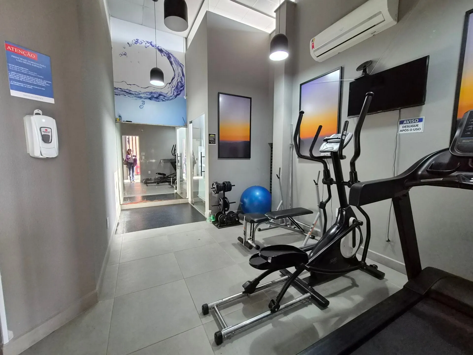 42 m² loft with mezzanine, 1 parking spot and 1 bedroom — photo 12