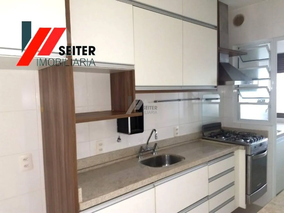 110 m² apartment with 2 bedrooms, 1 suite, balcony — photo 30