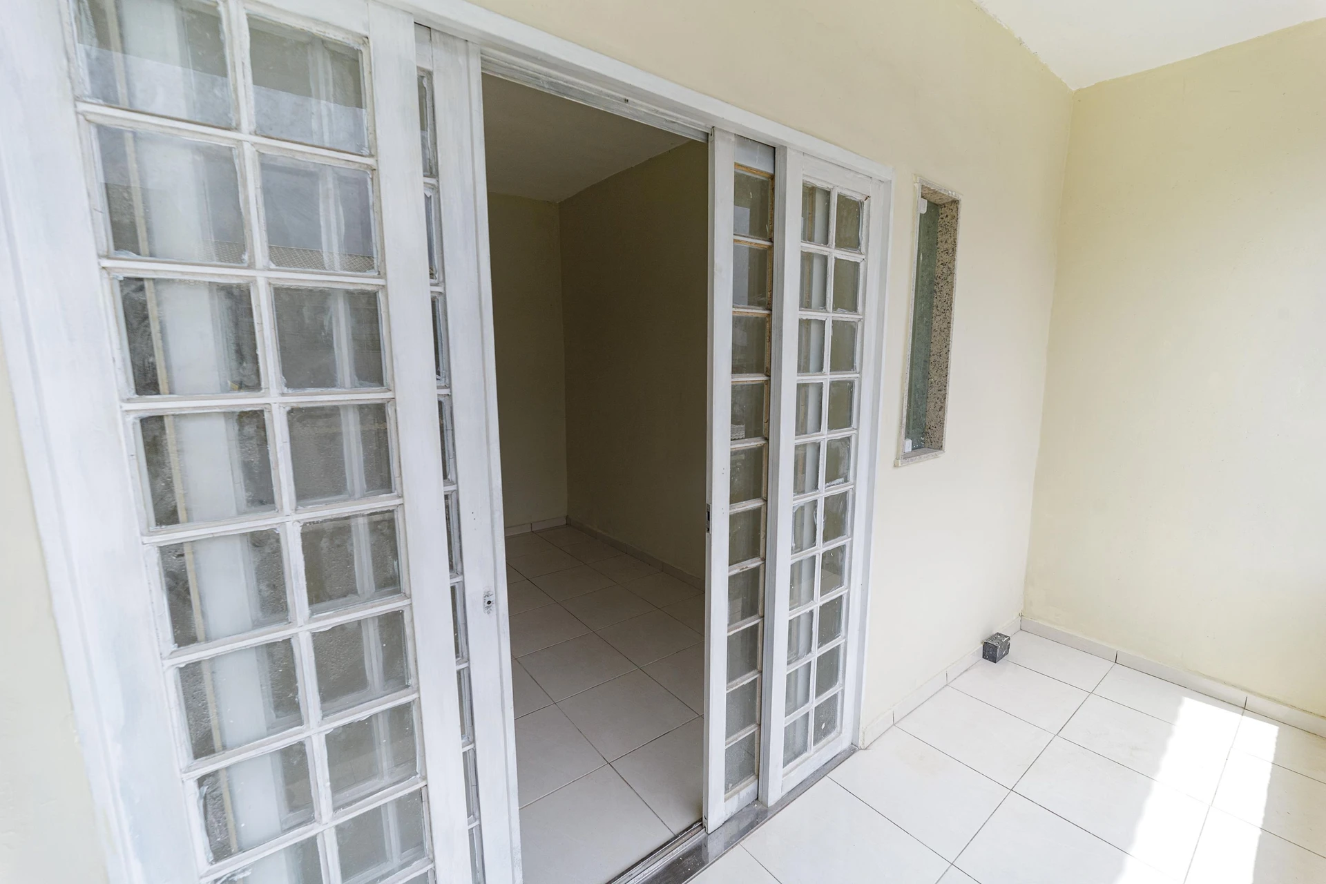 Casa de 80 m² com jardim e closet — photo 25