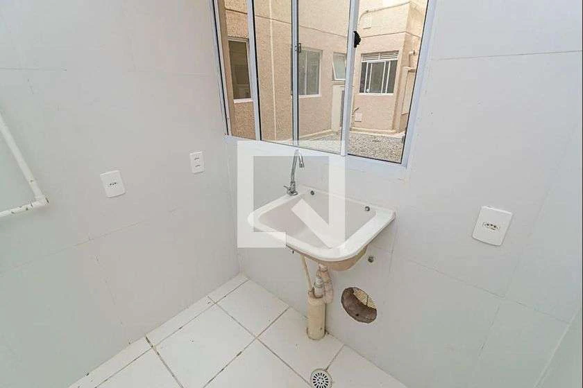 Apartamento de 2 quartos com armários na cozinha — photo 7