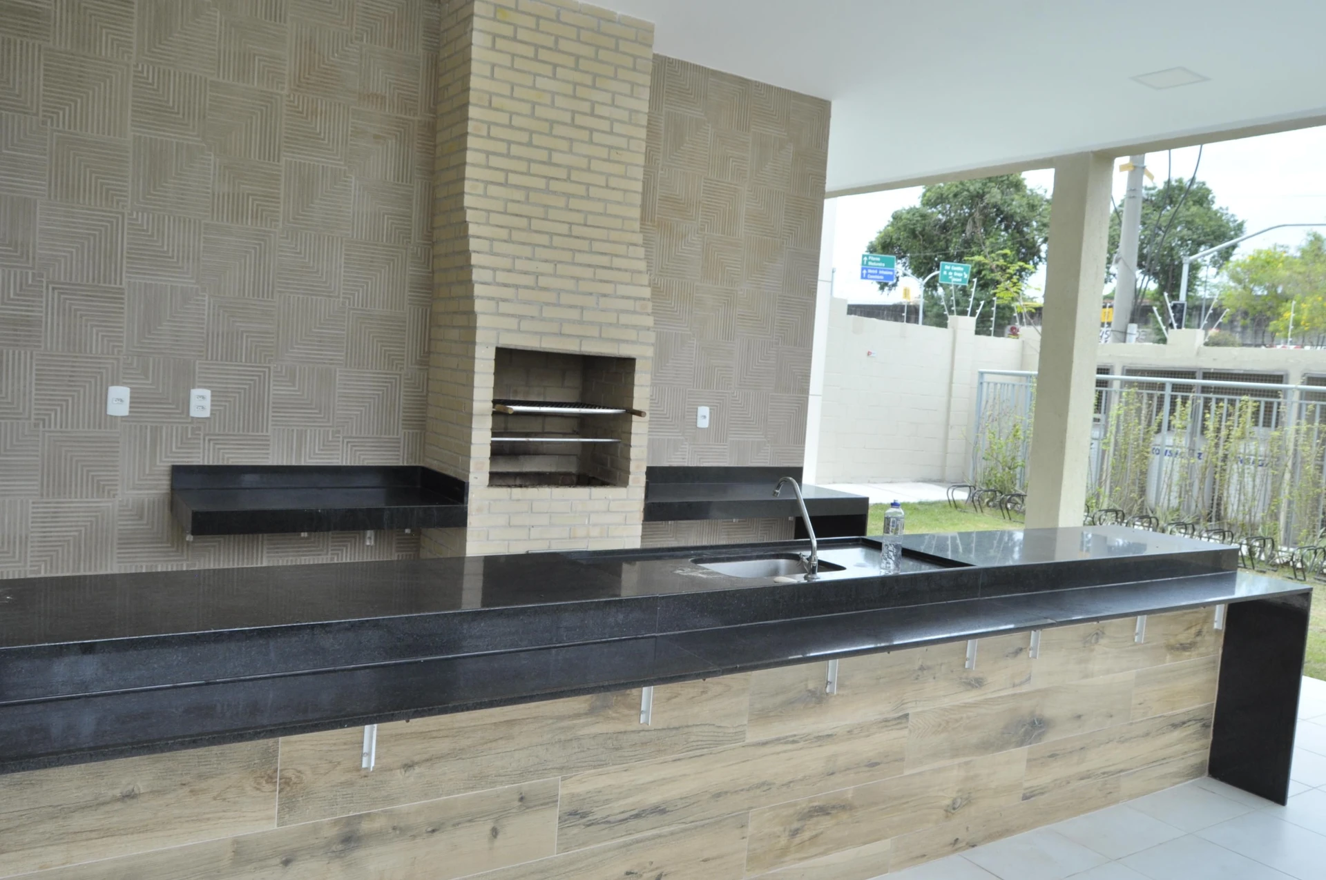 2-bedroom apartment in a building with a pool — photo 15