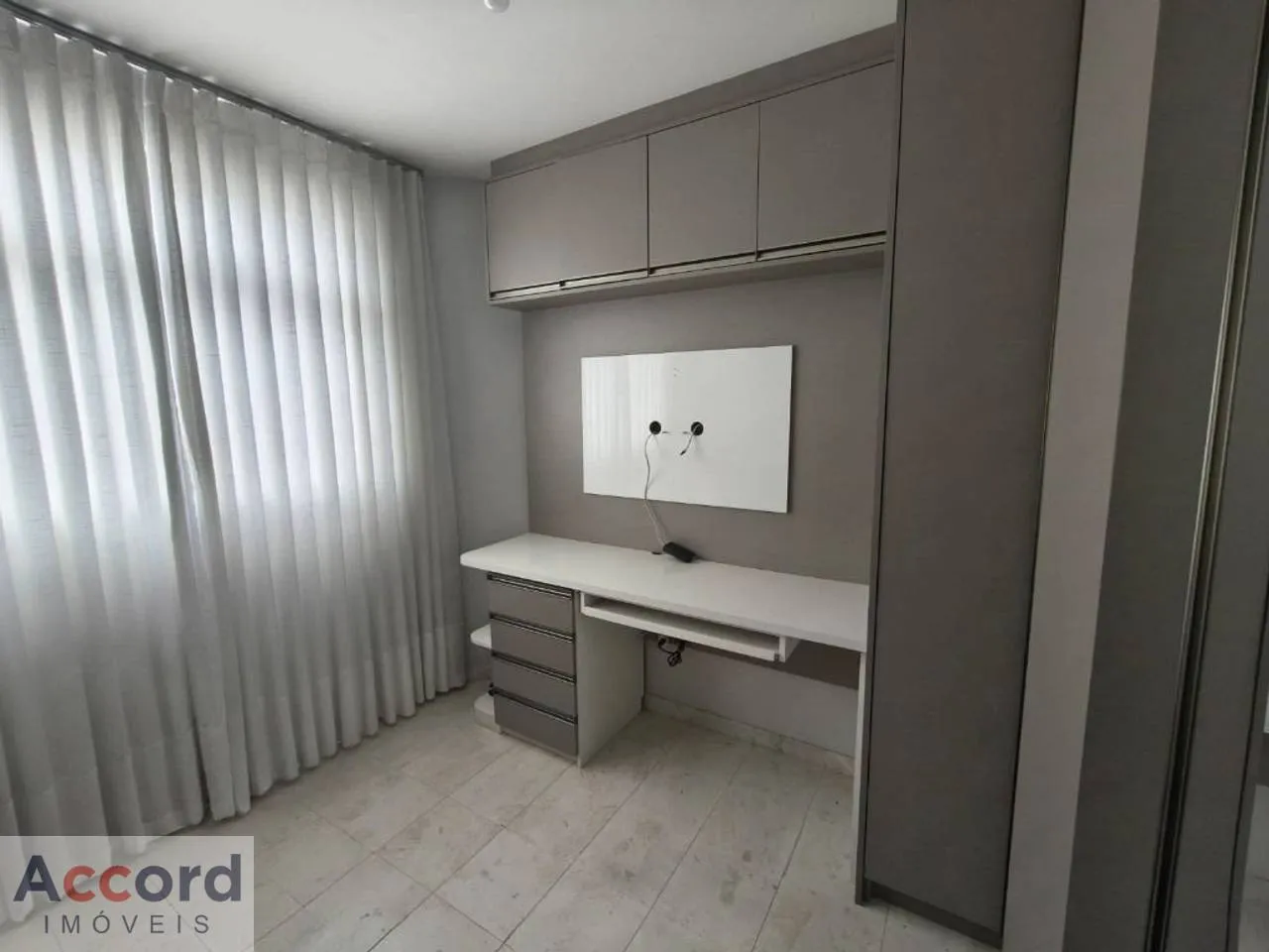 3-bedroom apartment with a washing machine in Curitiba — photo 11