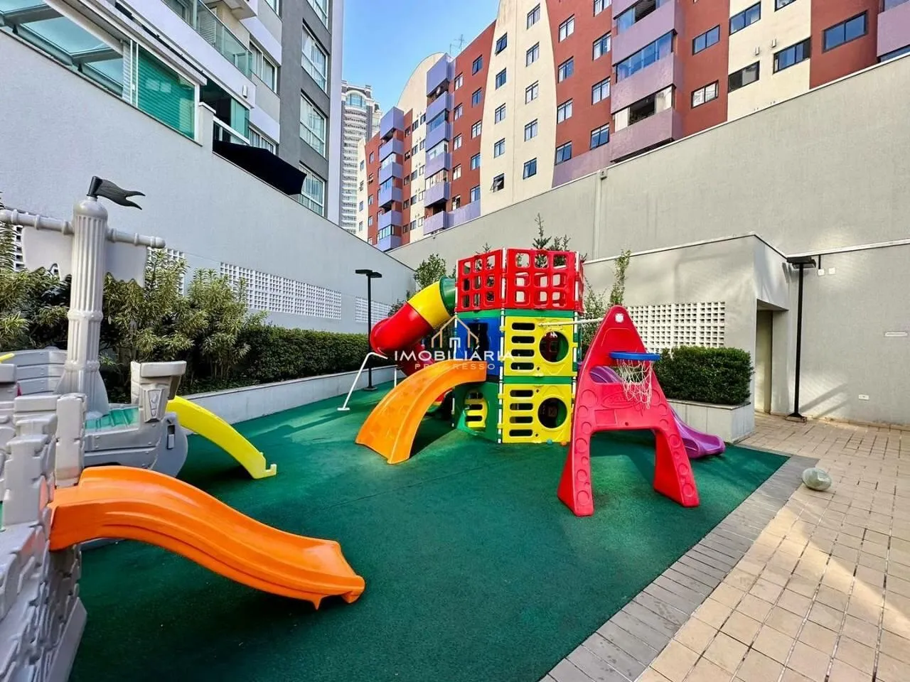 2-bedroom apartment with 3 bathrooms and 99 m² — photo 34