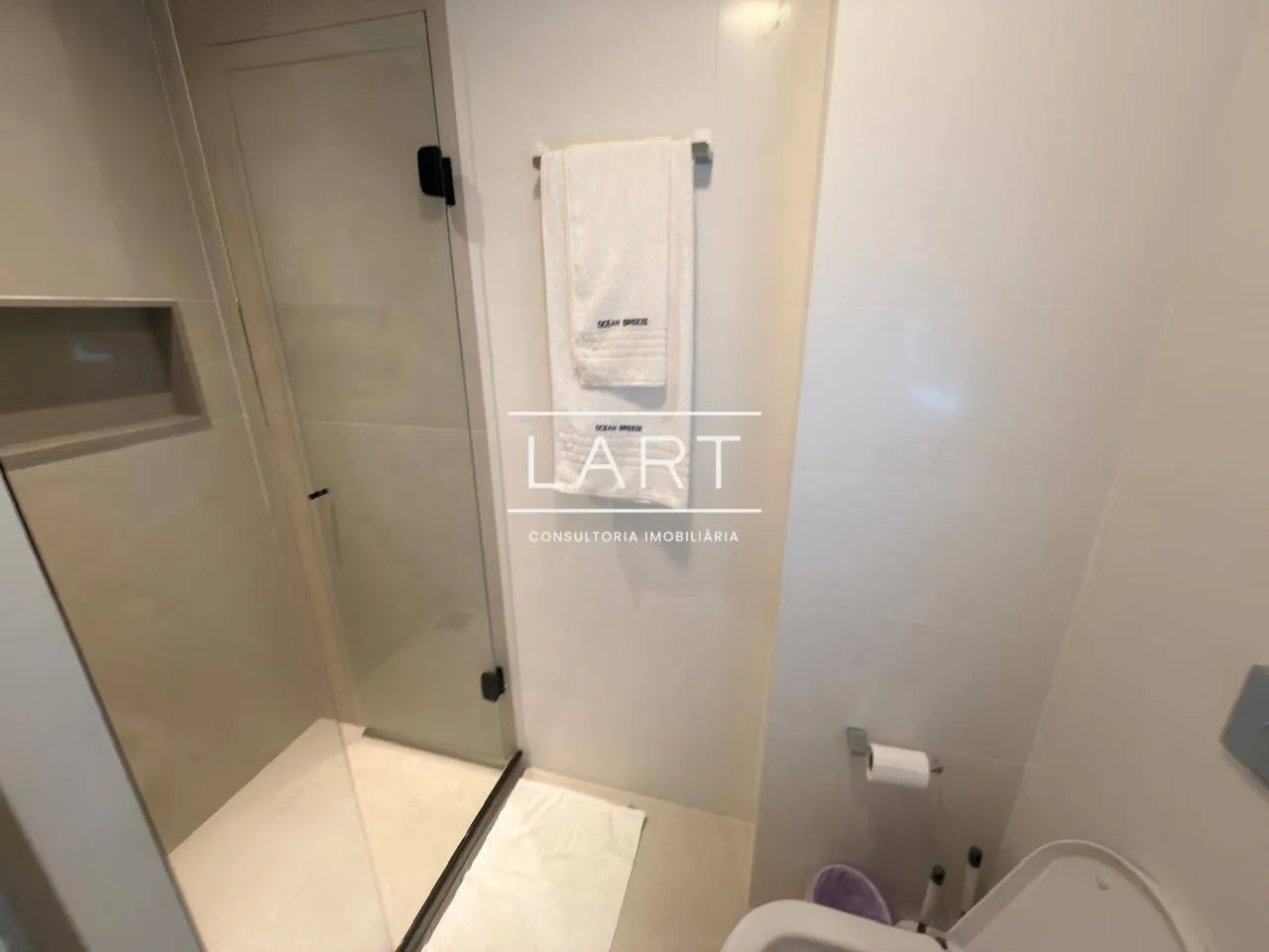 80 m² apartment with a washing machine and a home office — photo 18