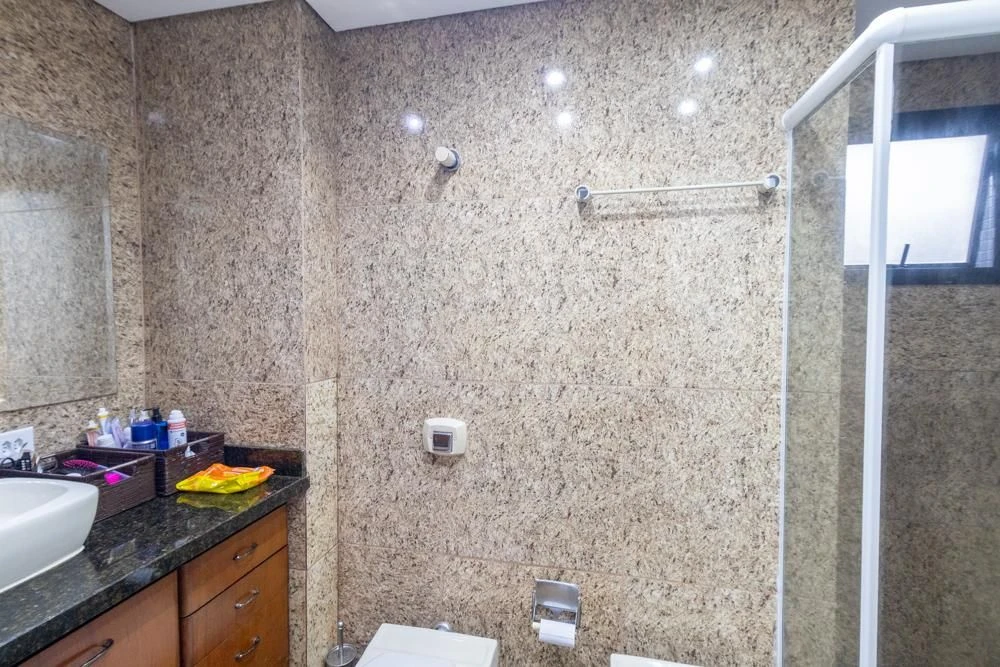 3-bedroom apartment with a washing machine — photo 10