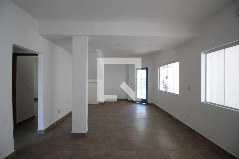 Rental house with 4 bedrooms and 340 m² — photo 19