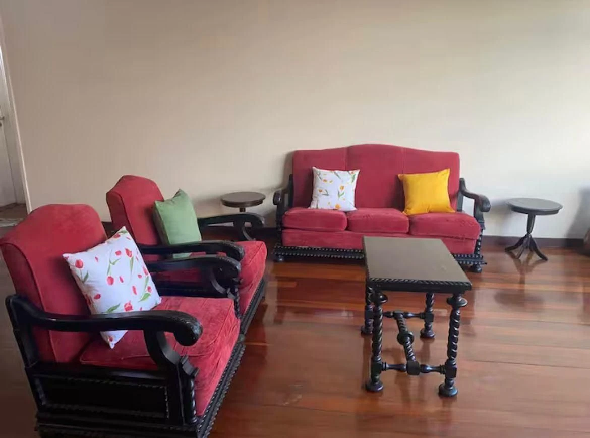 Furnished apartment, 180 m², with a water view