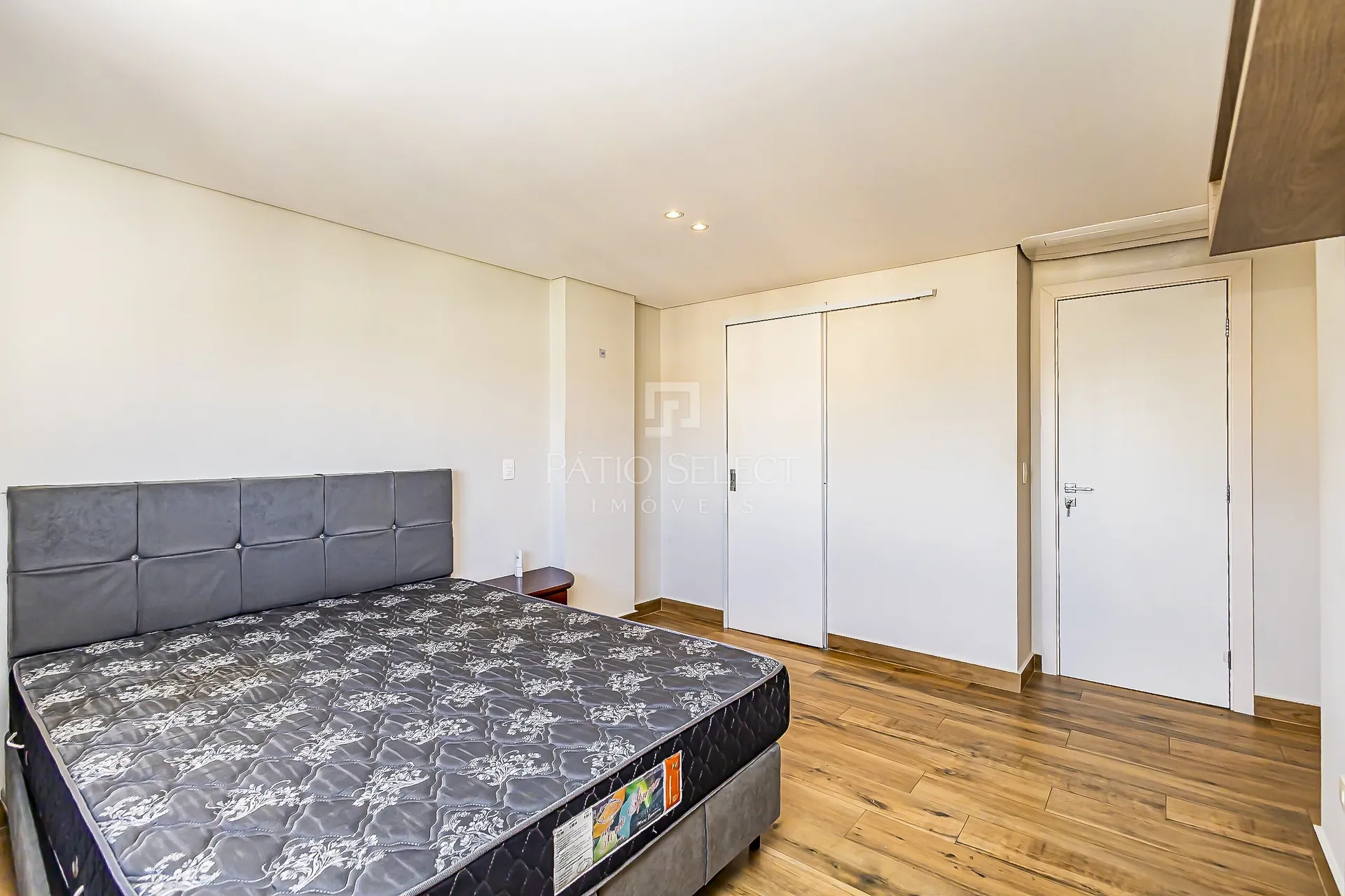 Ванна и 2 спальни: квартира 412 м² — photo 7