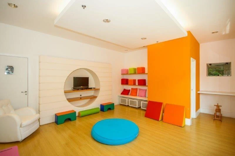 268 m² apartment with a water view and a bathtub — photo 20
