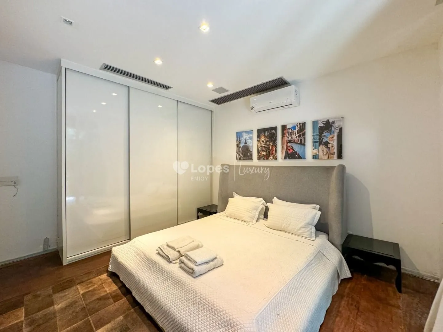 House with 5 en-suite bedrooms, 8 baths and 3 parking — photo 21