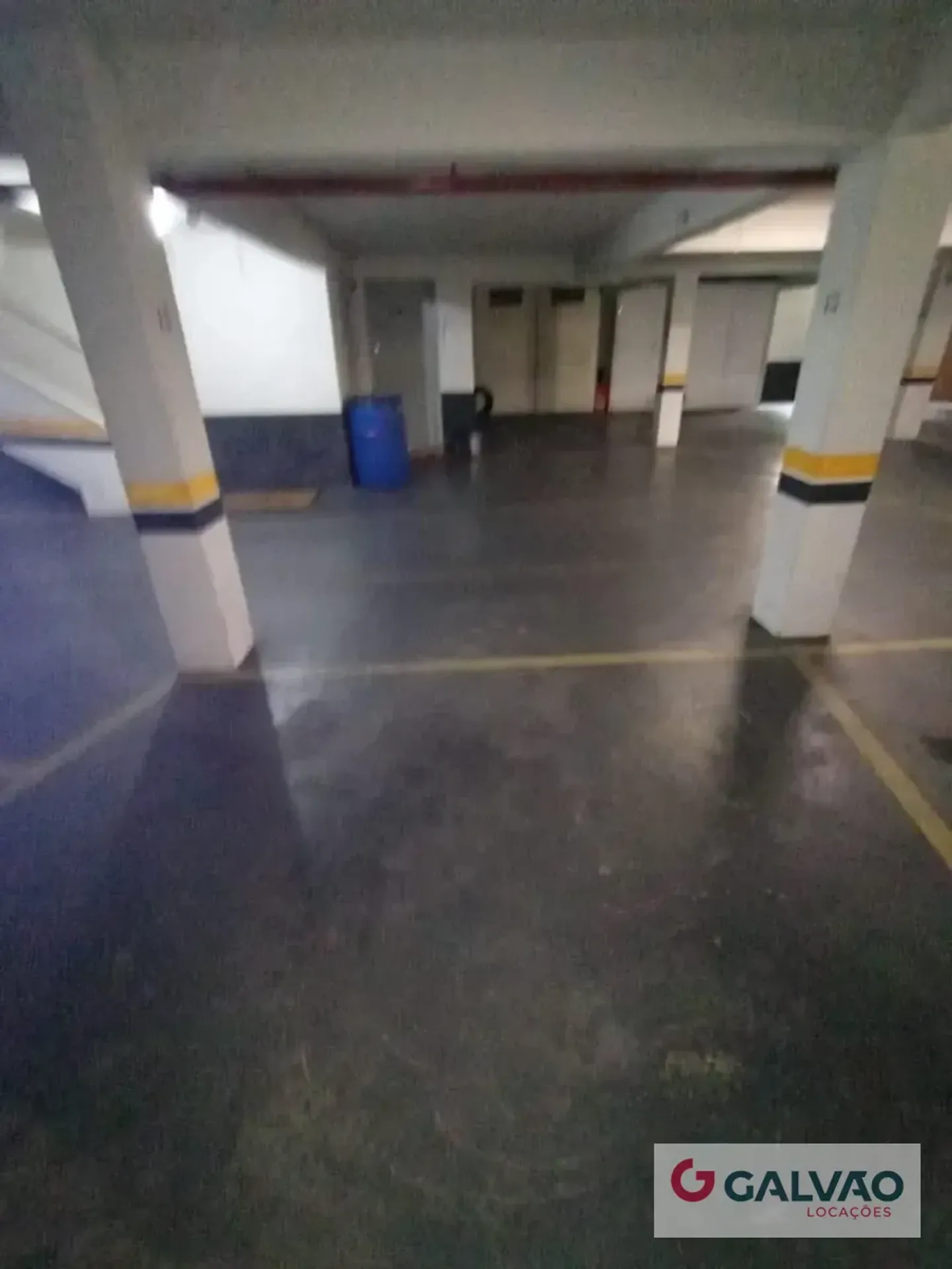 Квартира з 3 спальнями та дерев'яною підлогою або ламінатом — photo 11