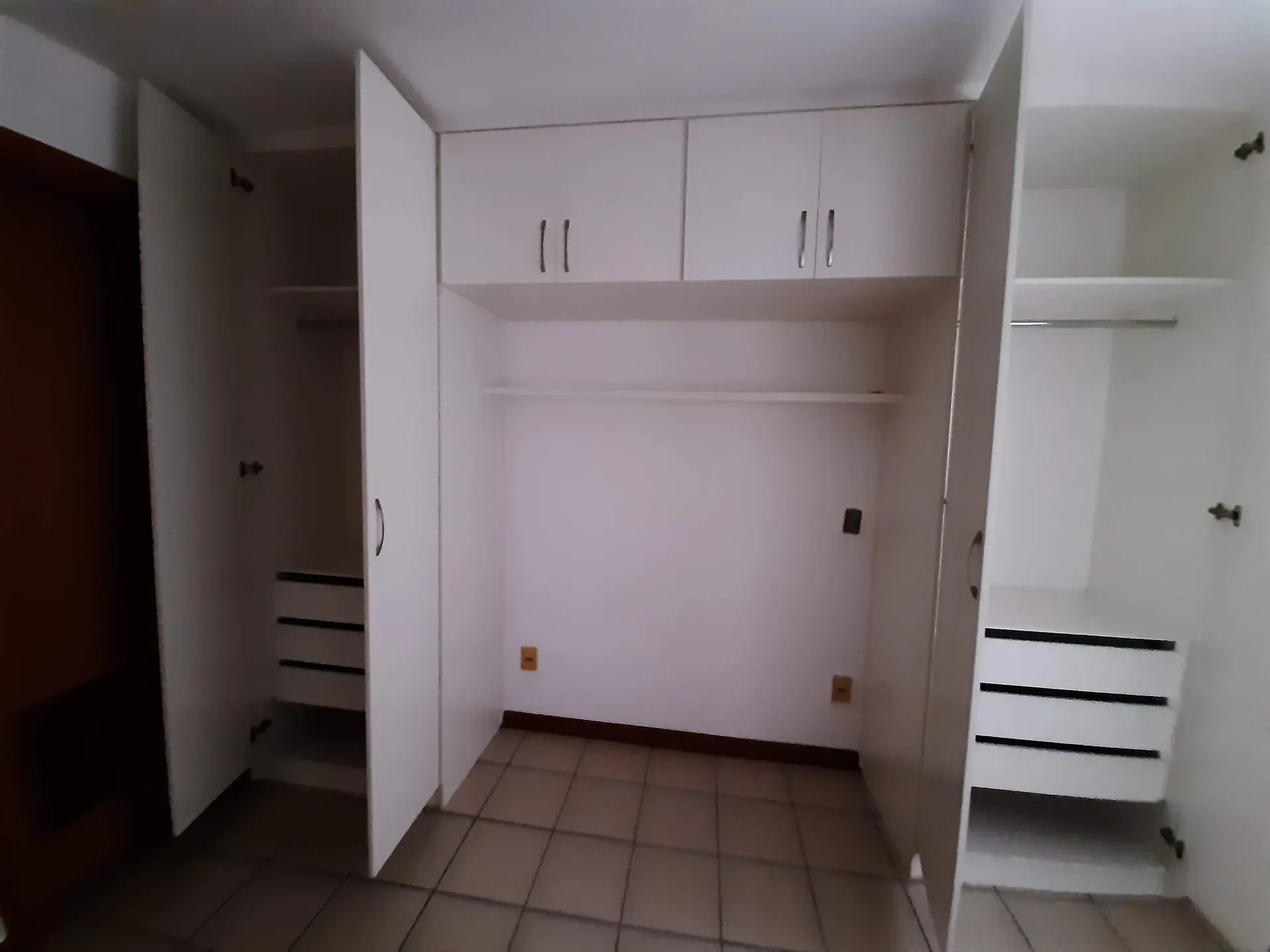 70 m² apartment with 2 bedrooms and 2 bathrooms — photo 8