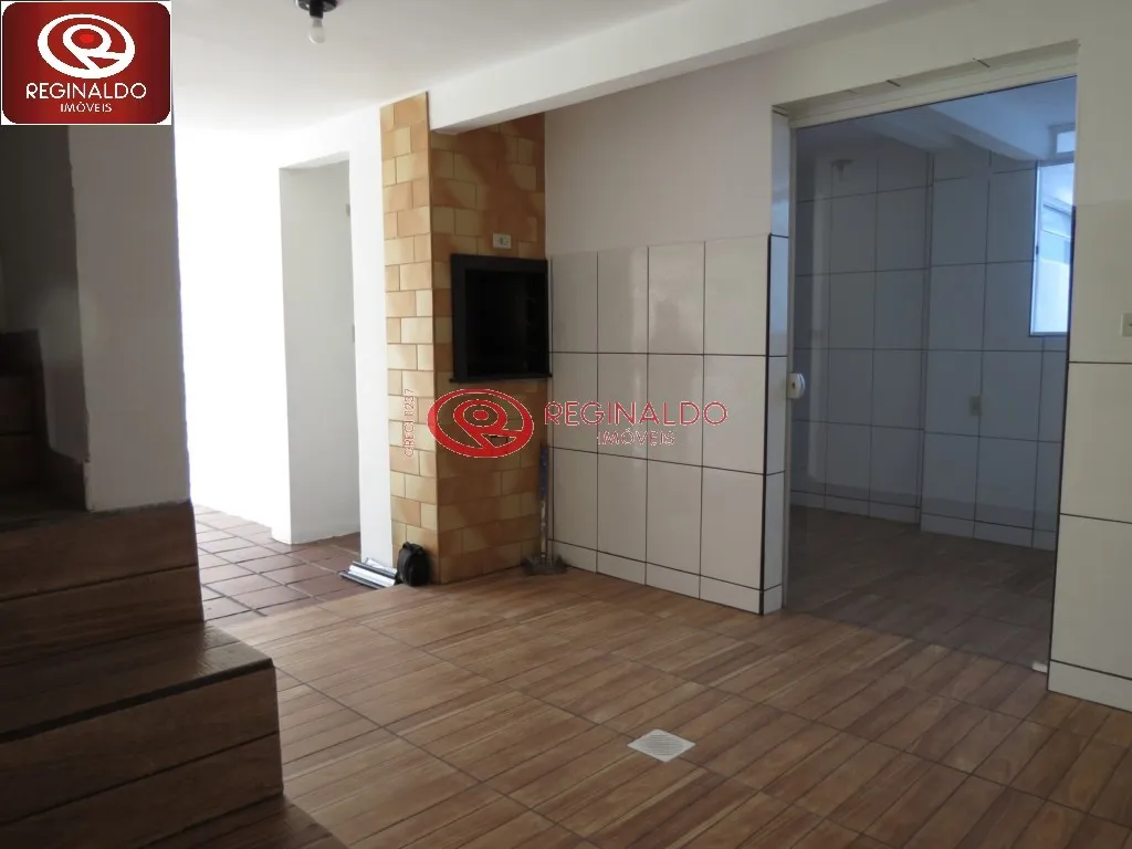 House with 2 bedrooms, 1 bath and 1 parking space — photo 14