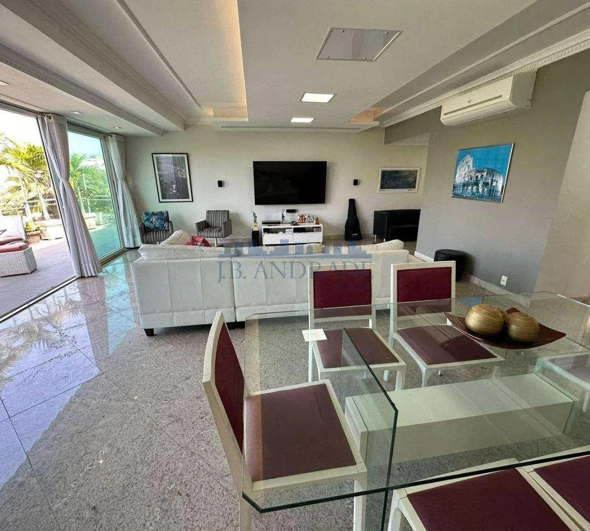 Duplex penthouse with 3 bedrooms and 355 m² — photo 2