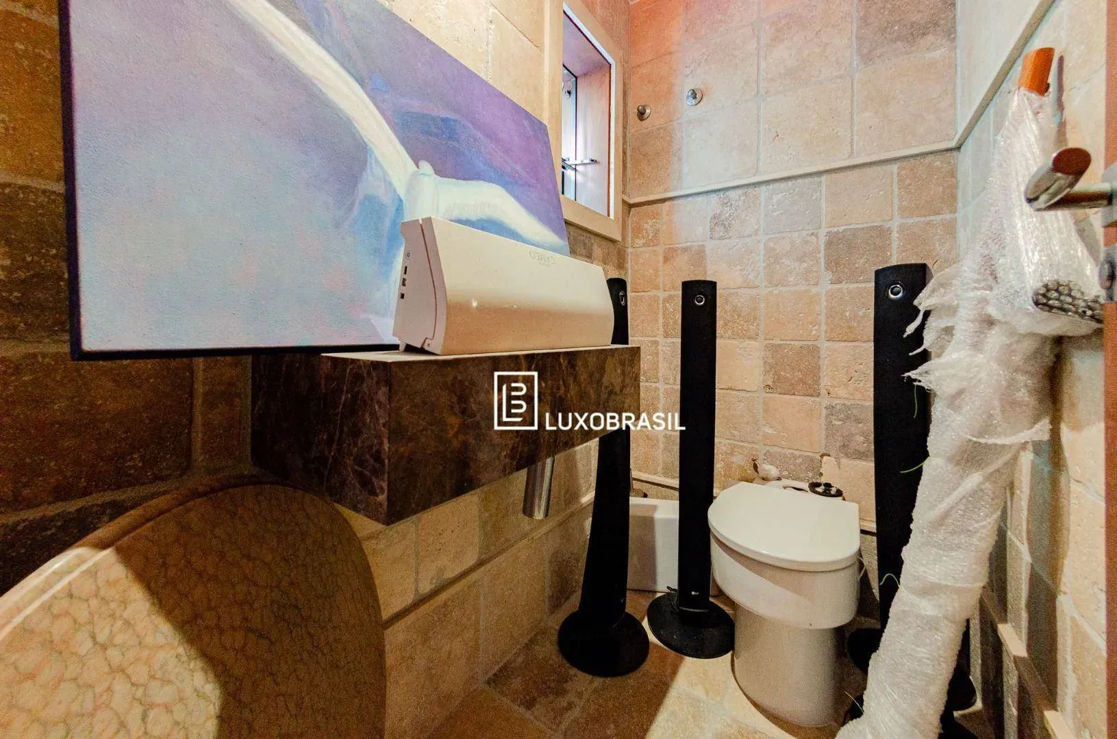 Furnished house with 6 en-suite bedrooms and 9 parking — photo 35