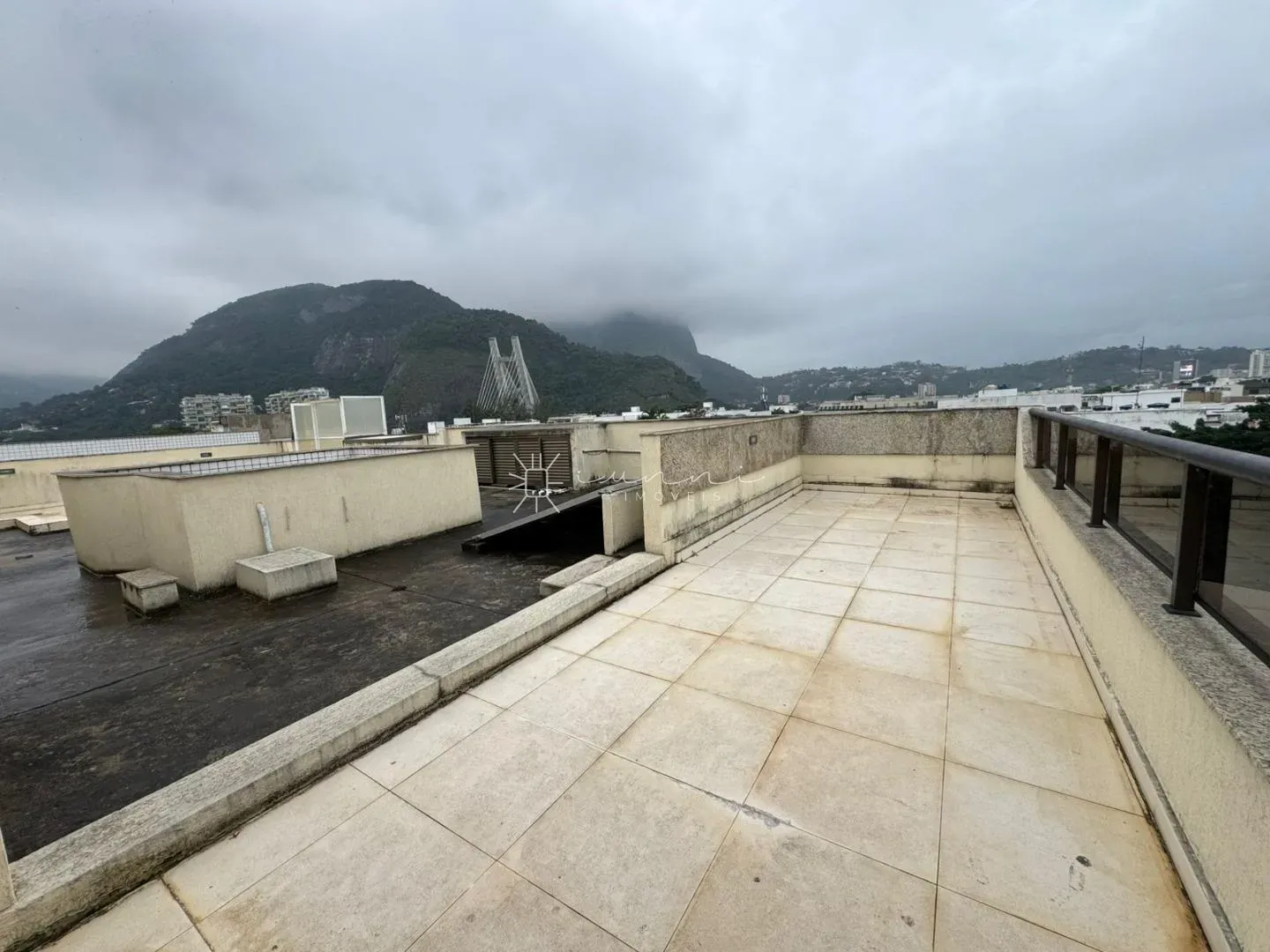 Apartamento com 4 quartos e 5 banheiros com terraço — photo 23