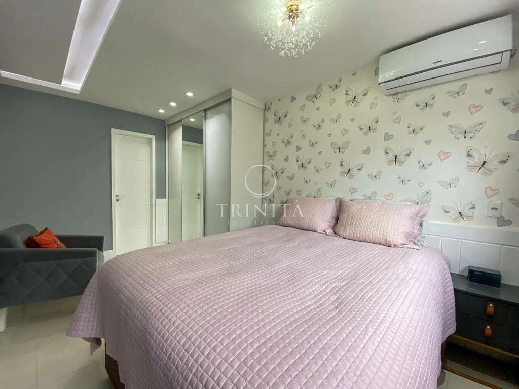 Furnished triplex home with 4 en-suite bedrooms — photo 3