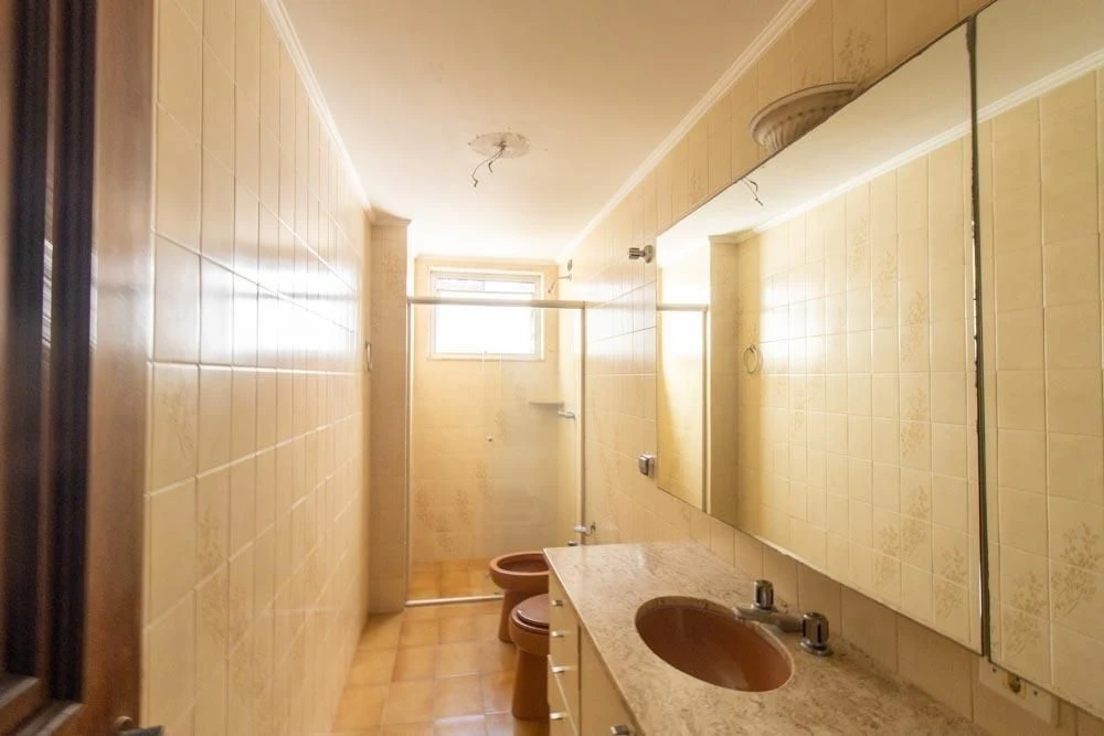 Departamento de 4 dormitorios con bañera en Curitiba — photo 52