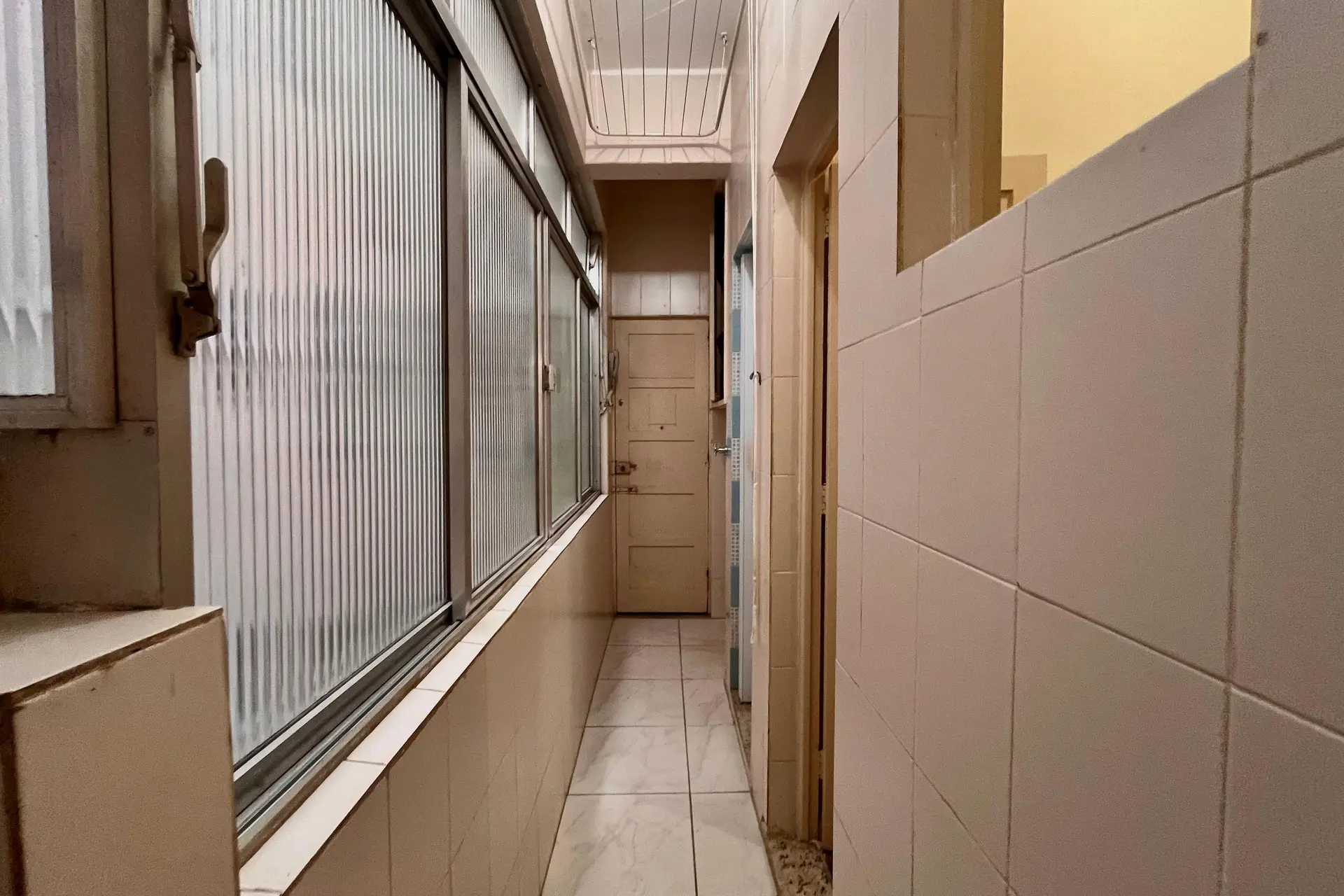 Apartamento sem mobília com 2 quartos e cozinha americana — photo 36