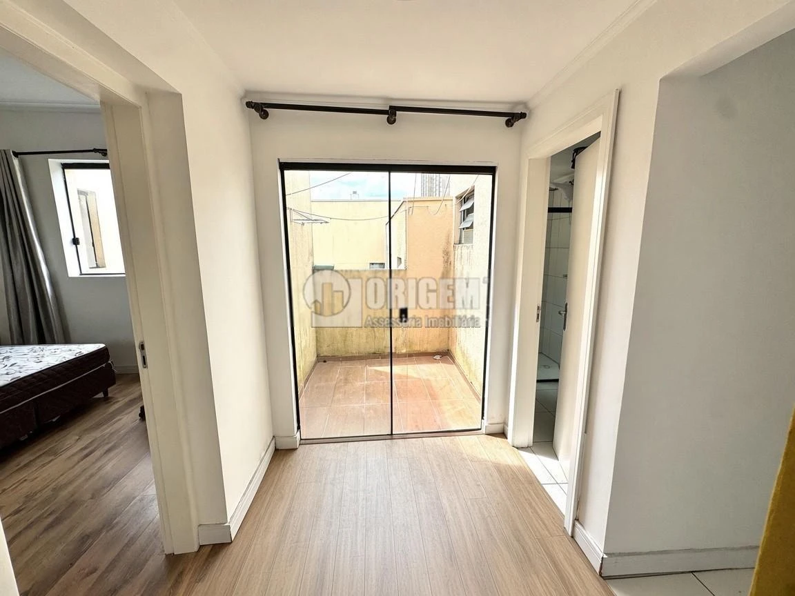 Дерев'яна підлога або ламінат та 1 спальня: квартира 43 м² — photo 8