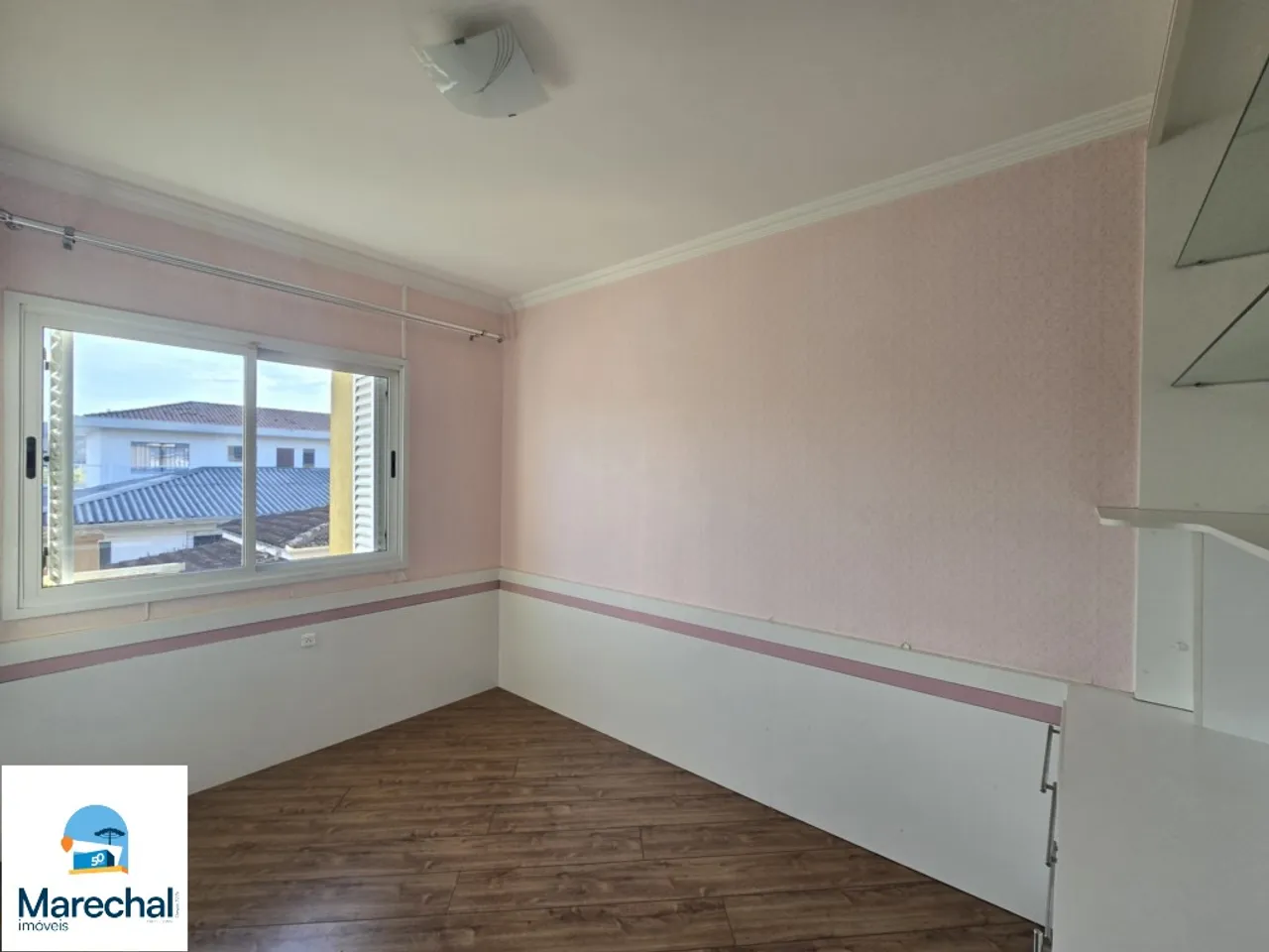 175 m² townhouse with 3 bedrooms and 2 parking spots — photo 12