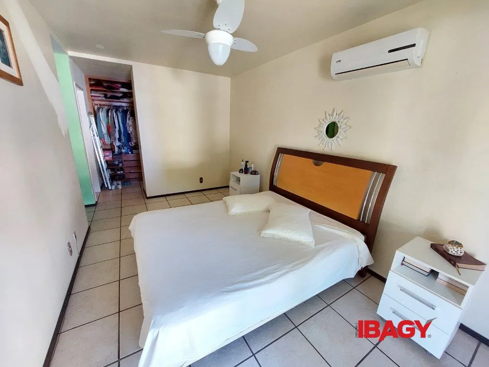 Casa amueblada con 4 dormitorios y 950 m² — photo 5