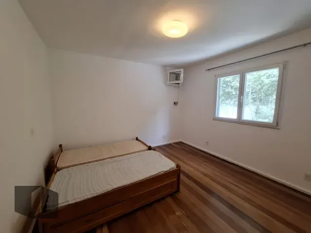 House with 4 bedrooms and 5 bathrooms, gas kitchen — photo 43