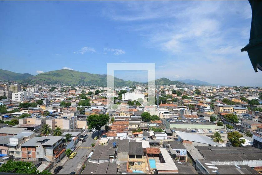 Apartamento com 2 quartos e box de vidro no banheiro — photo 34