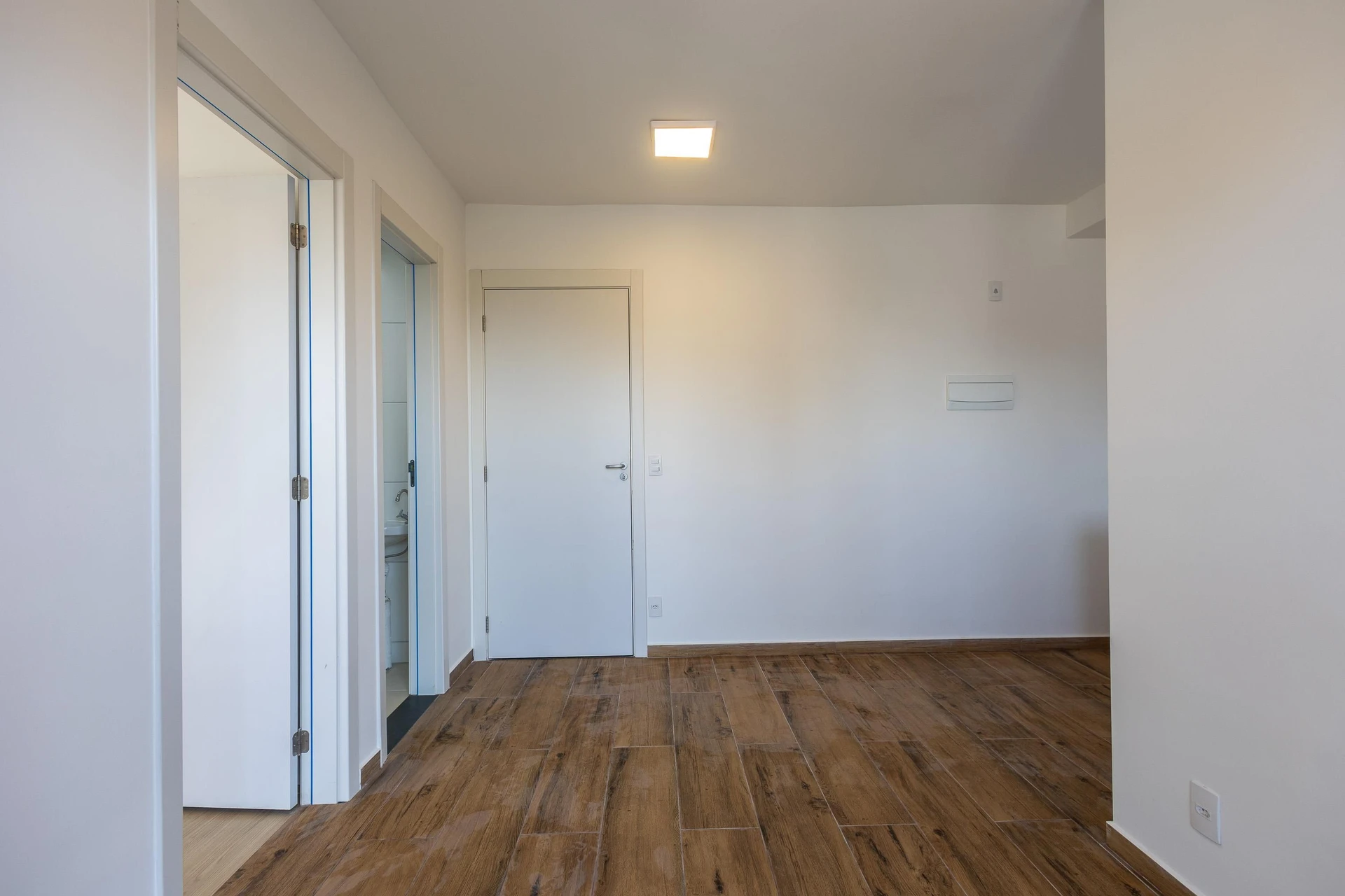 Apartamento sem mobília de 1 quarto com cozinha integrada — photo 13