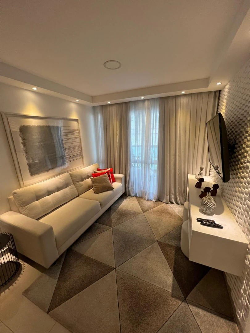 3-bedroom apartment with 3 en-suite baths and 4 total