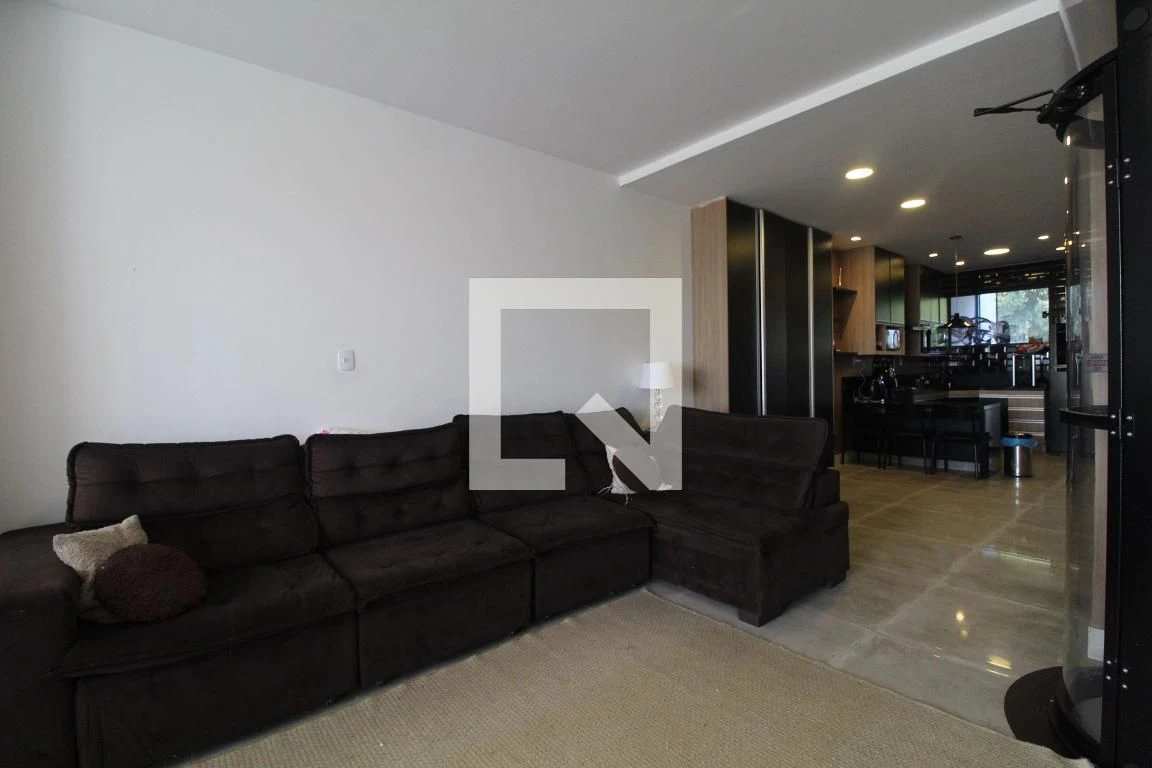 Furnished house with 4 en-suite bedrooms and private garden — photo 25