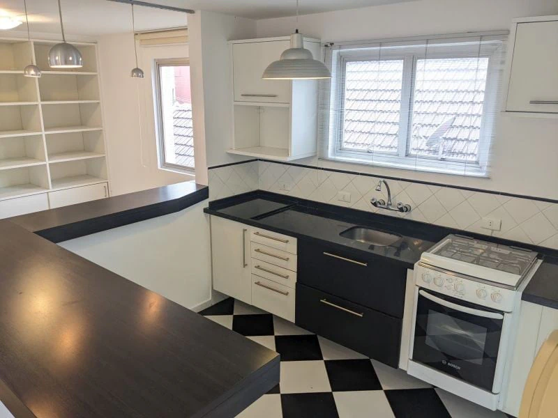 Apartment with open-plan gas kitchen and 2 bedrooms — photo 7