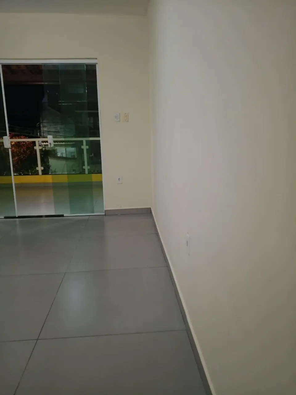 Glass-enclosed balcony in a 3-bedroom house, 197 m² — photo 18