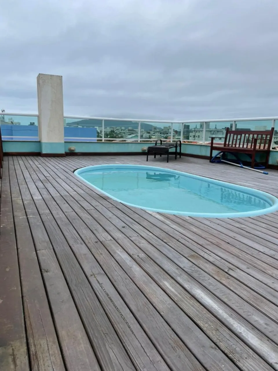 3-bedroom apartment in a building with a pool — photo 9