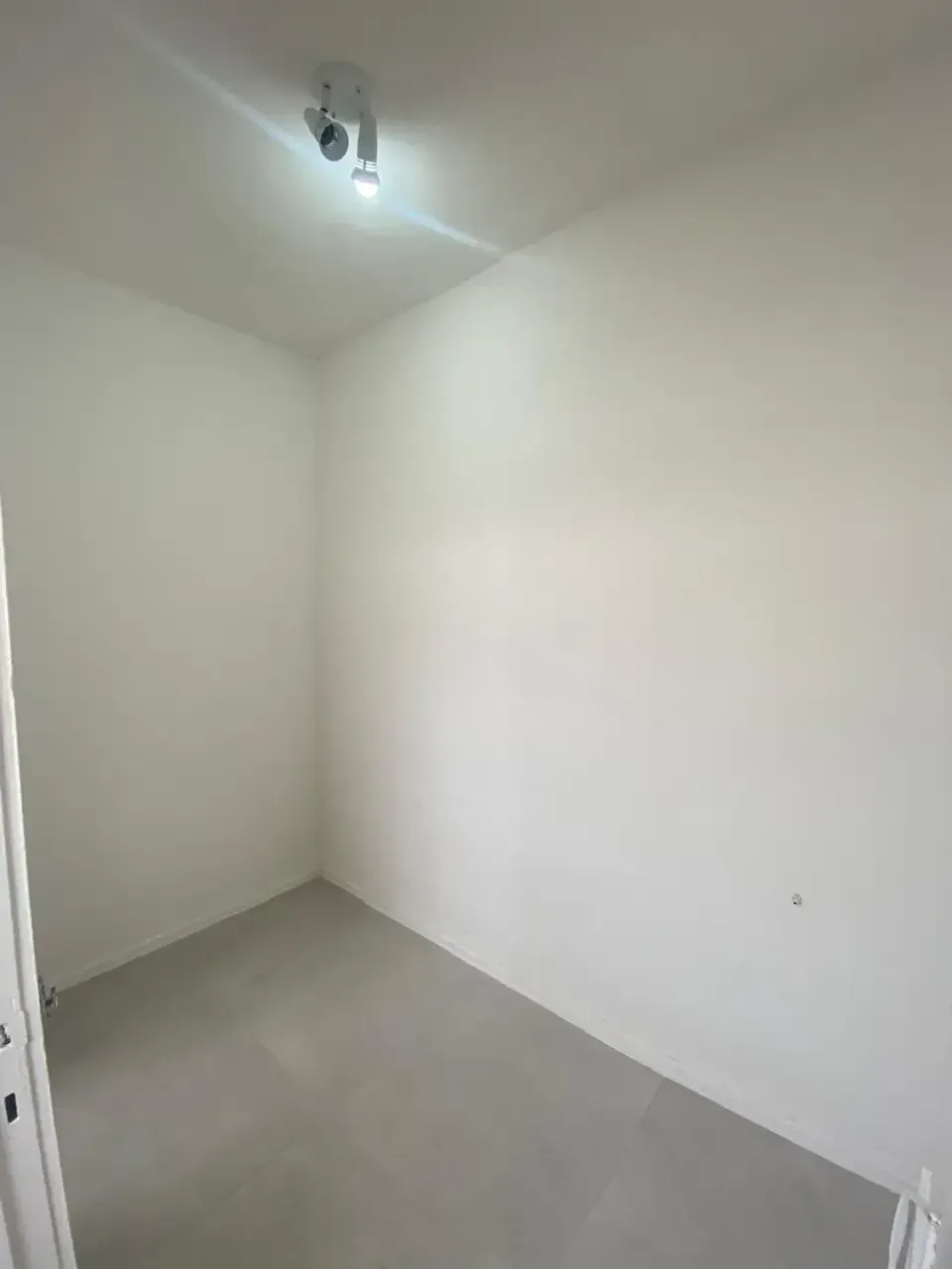 Unfurnished 3-bedroom apartment with 78 m² — photo 12