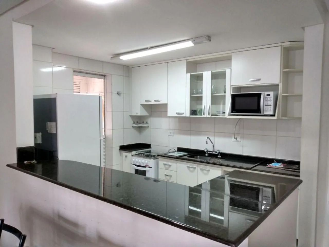 Apartamento mobiliado com 3 dormitórios e cozinha integrada — photo 4