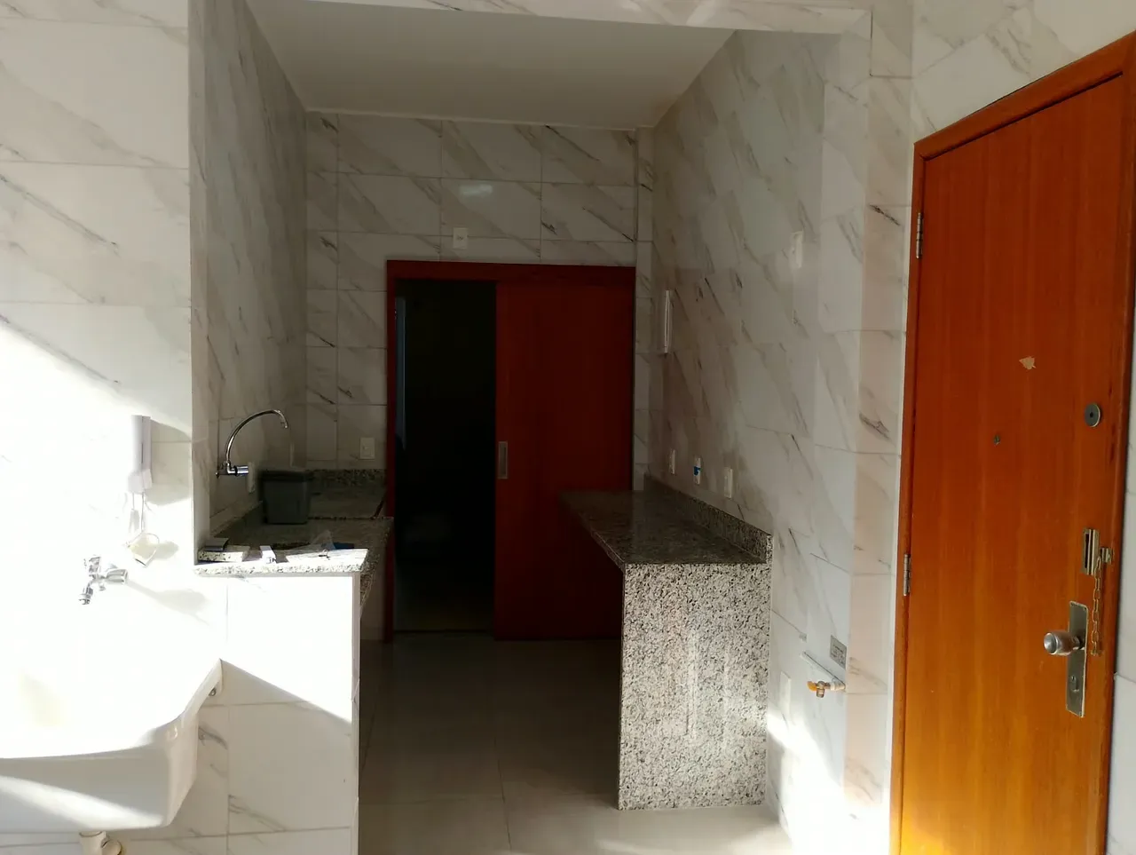2-bedroom apartment with a washing machine — photo 4