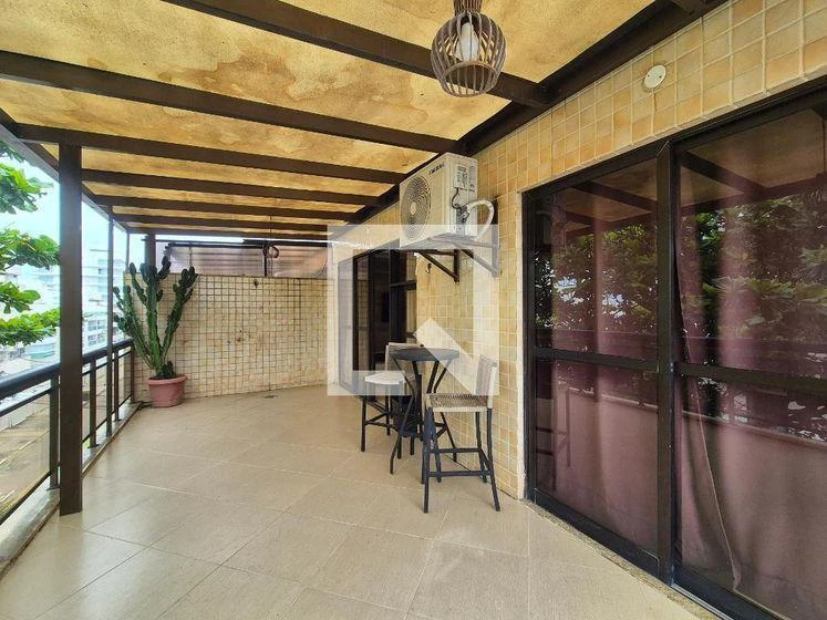 Furnished apartment, 180 m², with a glass-enclosed balcony — photo 35