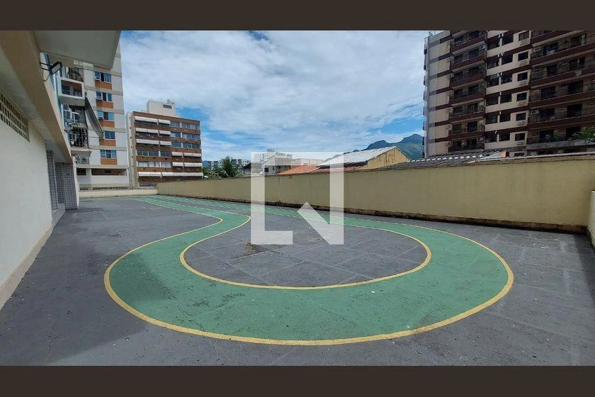 90 m² apartment with 2 bedrooms and a closed gas kitchen — photo 43