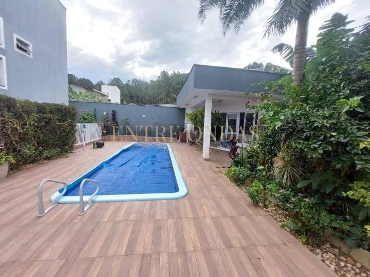 465 m² house with 4 bedrooms and 7 bathrooms — photo 13