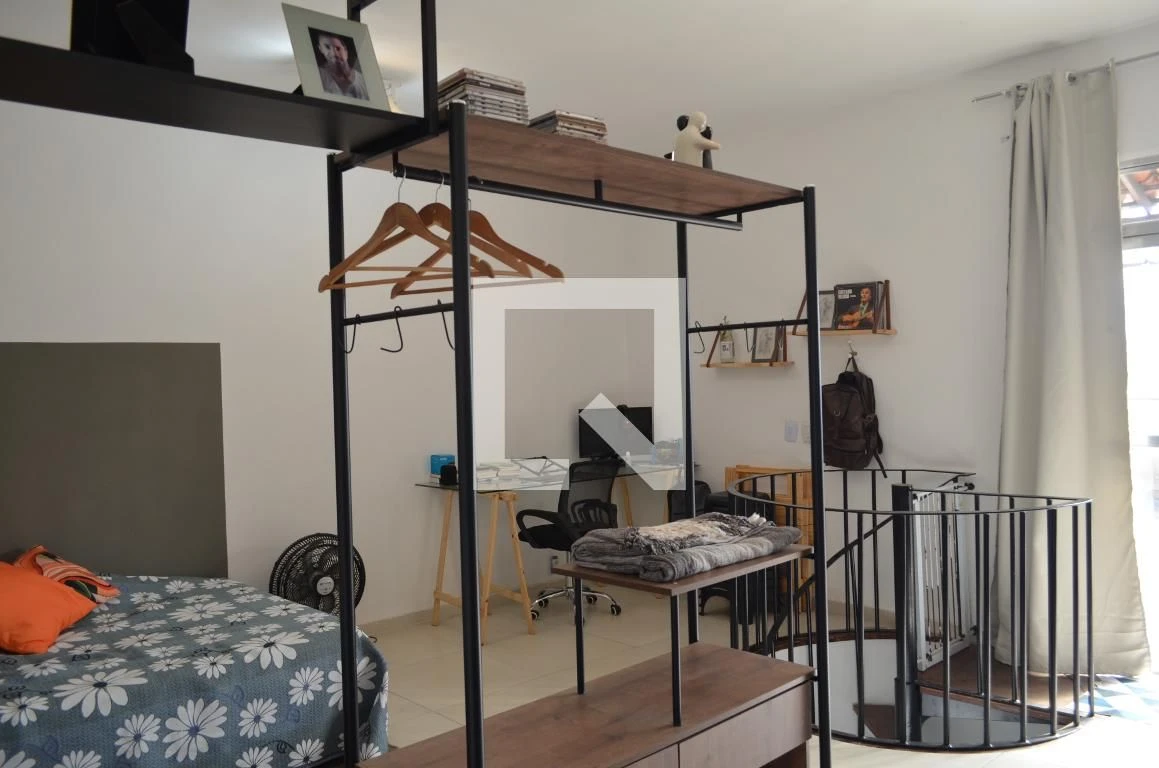 3-bedroom apartment in a building with a pool — photo 24