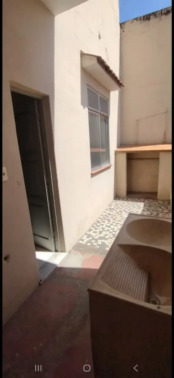 Unfurnished apartment with 2 bedrooms and a terrace — photo 3