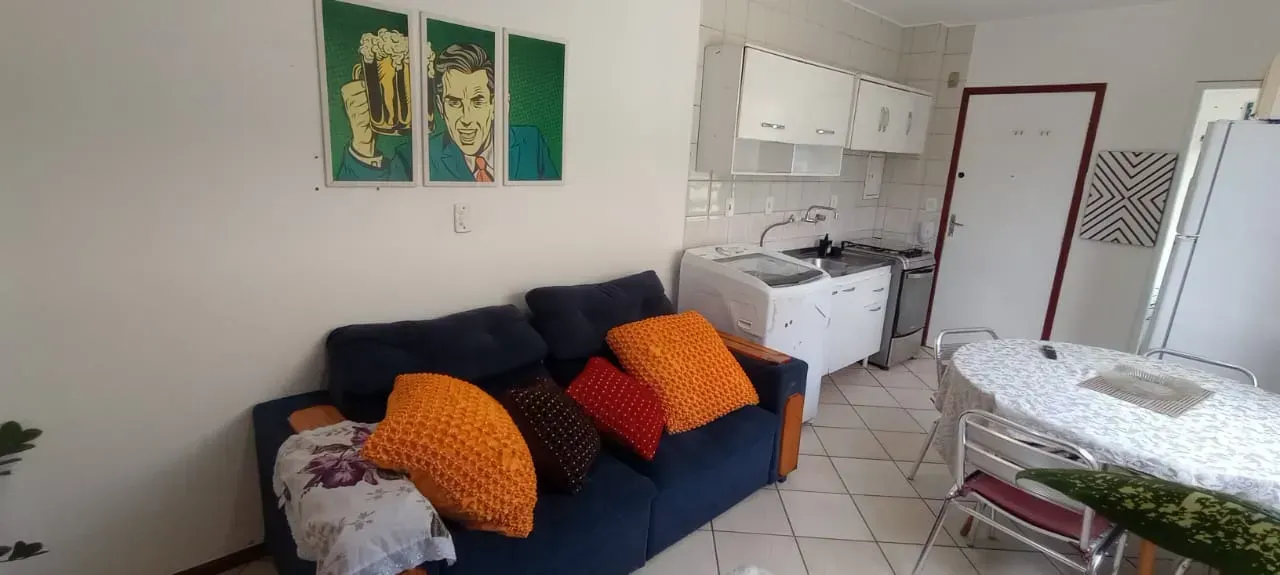 Furnished 1-bedroom apartment with a balcony