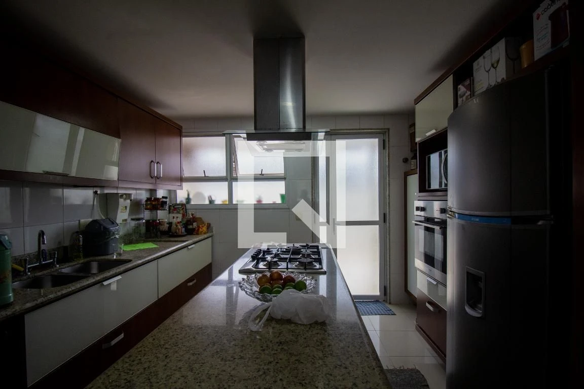 Furnished 3-bedroom house with 6 bathrooms and 3 parking — photo 31