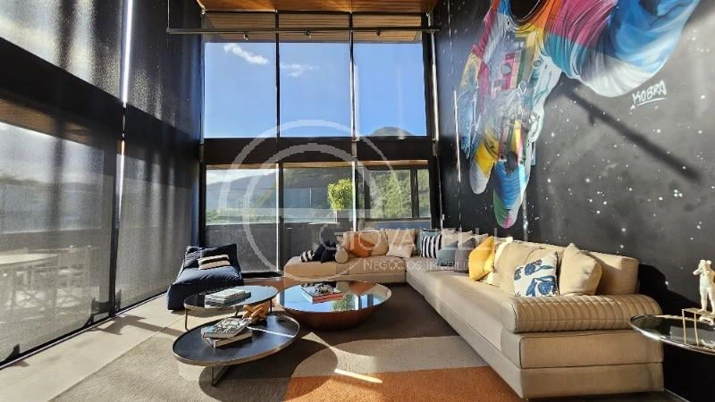 Furnished 4-bedroom apartment with 5 bathrooms and 4 parking