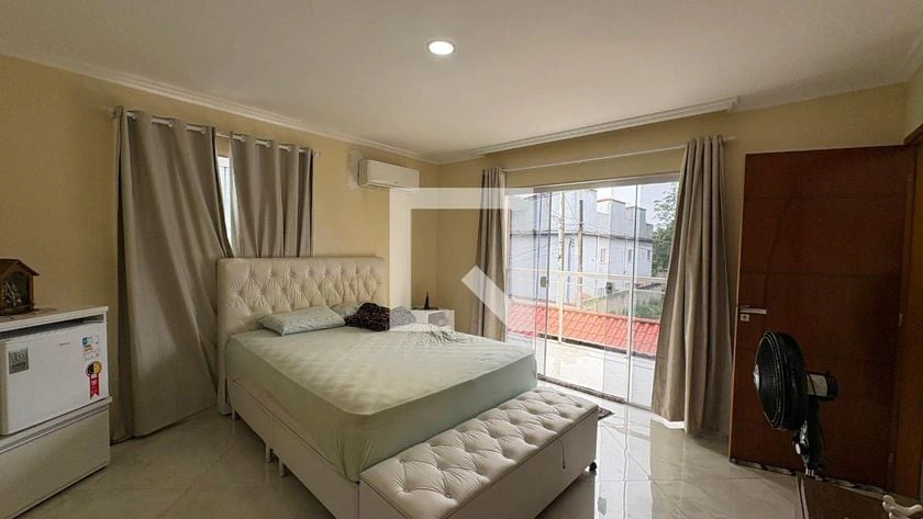 4-bedroom house with a walk-in closet in Rio de Janeiro — photo 18
