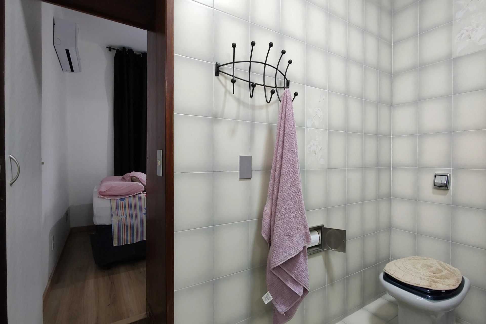 Jacuzzi y 3 dormitorios: casa de 742 m² — photo 64