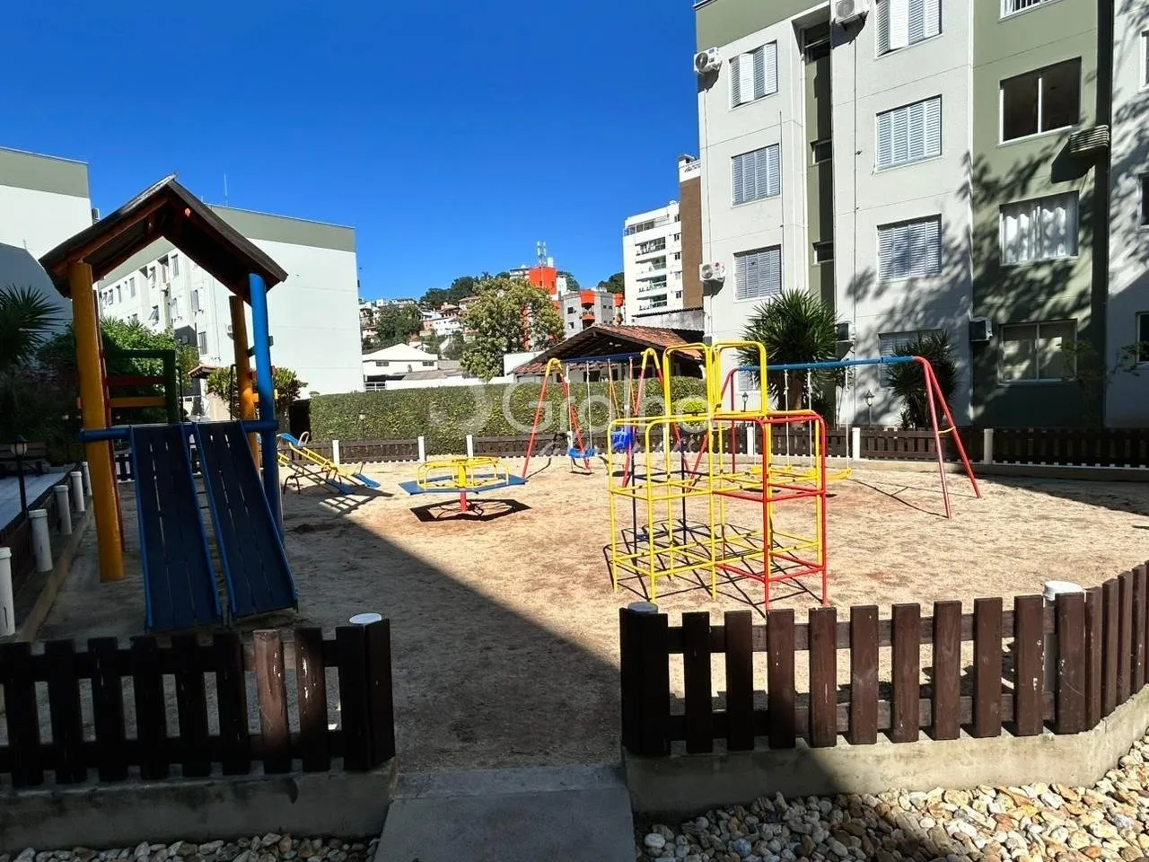 Apartamento mobiliado de 1 quarto com 49 m²