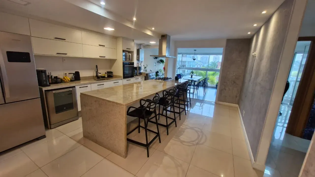 Furnished penthouse with 4 en-suite bedrooms, 186 m² — photo 3